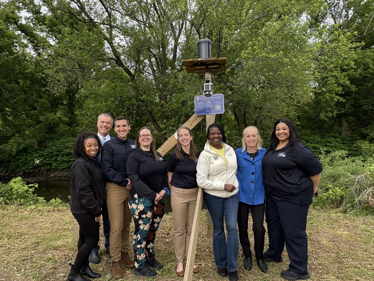 PhilaOEM's tweet photo. from newly installed gauges and cameras, helping them stay informed and better prepared for developing storms. This tool puts critical information at your fingertips so you can make timely, informed decisions to protect what matters most. https://t.co/RHhX8JAr2e https://t.co/0FasjoB6Mj