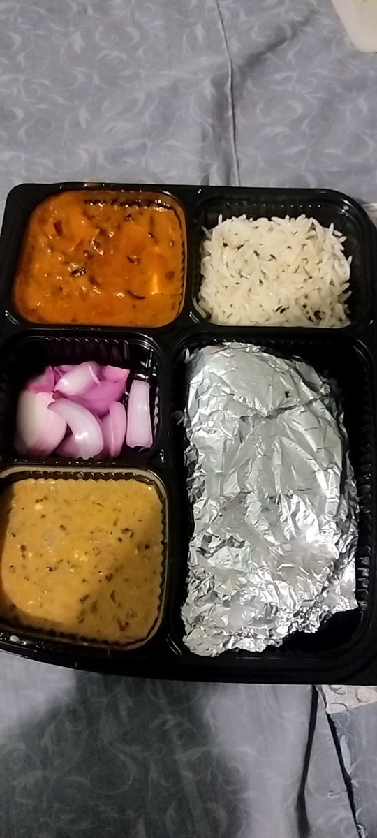 Snirmaq's tweet photo. Hi @Swiggy, and @SwiggyCares I ordered a Special Thali but received a Basic Thali instead. This was really disappointing and not what I paid for. Please look into this issue and resolve it at the earliest. I can share the order details via DM. https://t.co/n322o00qGl