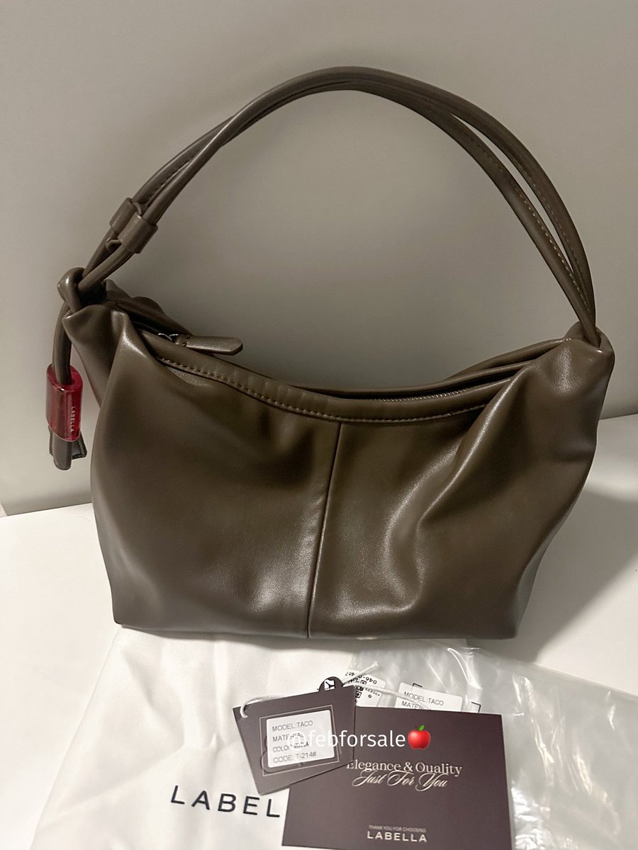 febforsale's tweet photo. wts / ขายส่งต่อ
✿  กระเป๋าLabella รุ่นtaco สีmocha
ไม่มีตำหนิใหม่มากๆ อุปกรณ์ครบ ถุง ป้ายแท้ก (ใช้ประมาณ3ครั้ง)
♡ 1090.-  

สนใจdmได้เลยค่ะ🎀
#ส่งต่อlabella #กระเป๋าlabella #ส่งต่อatreasurebox #ส่งต่อcintageshop #labella_official #ส่งต่อกระเป๋า https://t.co/CZSrBRbNgN