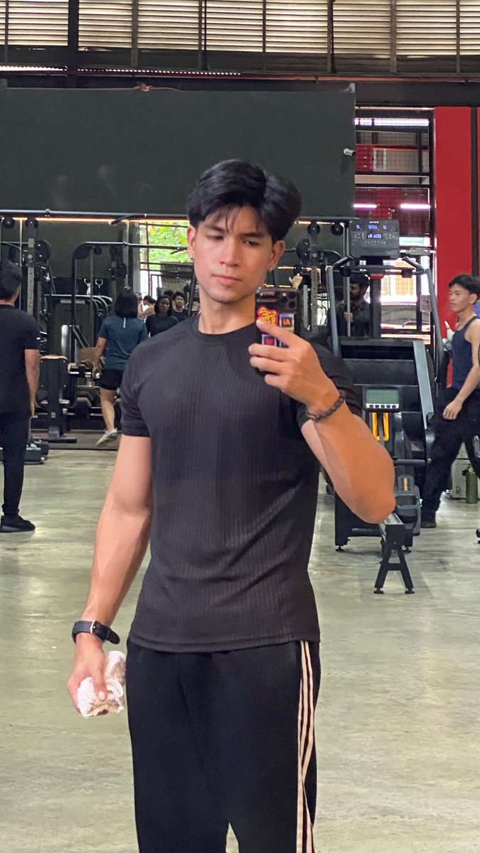 SamVGuerra's tweet photo. Bagong tahal yan siya 😬 https://t.co/ra1qQSLF0m