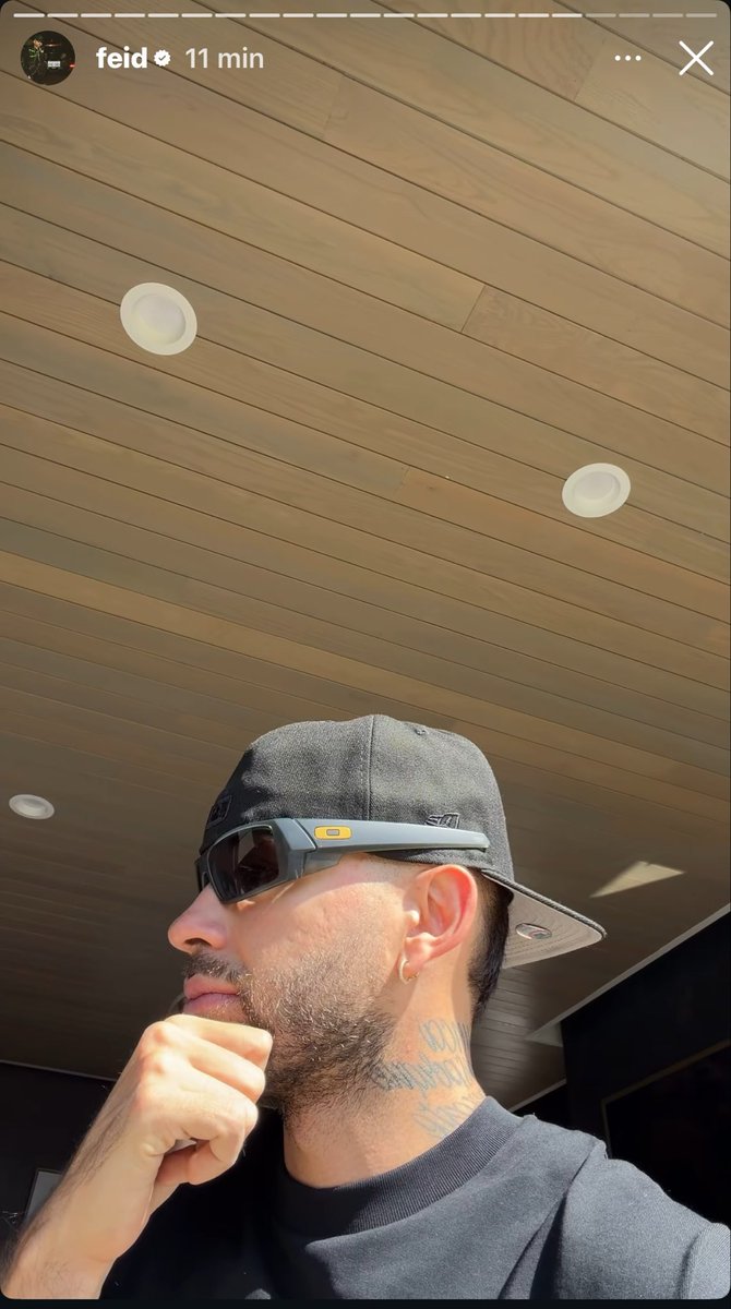 chicaNerviosa1's tweet photo. Papi hermoso Feid  🤤💚😍 https://t.co/OdwWa4Ab5m
