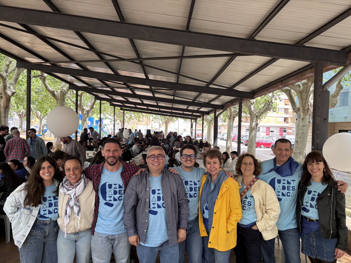 SocialistesInca's tweet photo. 🎊Un any més, els @SocialistesInca estam al costat dels inquers i les inqueres més joves amb les quintades 2026 i gaudim de l’alegria, el bon ambient i el màxim #OrgullInquer! https://t.co/o0ufExZwra