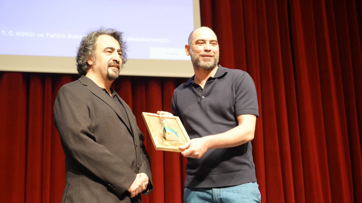 sinopff's tweet photo. Ulusal Belgesel Film Kategorisi En İyi Film Ödülü “Bir Dönüşüm Hikayesi”
Mehmet Köprü - Ceyhun Bağcı 

Ulusal Belgesel Film Kategorisi Jüri Özel Ödülü Dedemin Evi Gülten Taranç - Ragıp Taranç 

Ulusal Kısa Kurmaca Kategorisi En İyi Film Ödülü Ölüm Bizi Ayırana Dek Deniz Koloş https://t.co/6OsKHUThNy