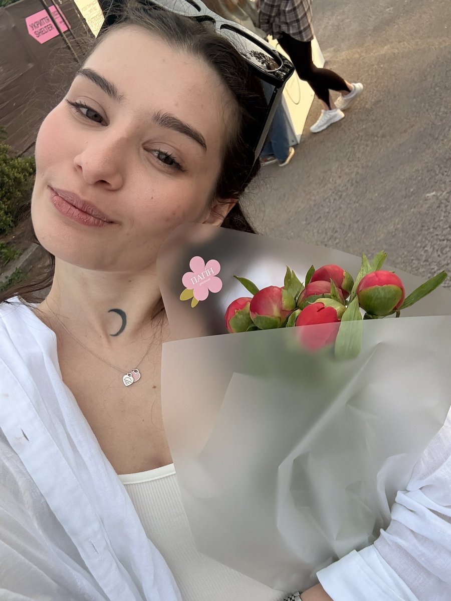 Алі ✨ tweet media