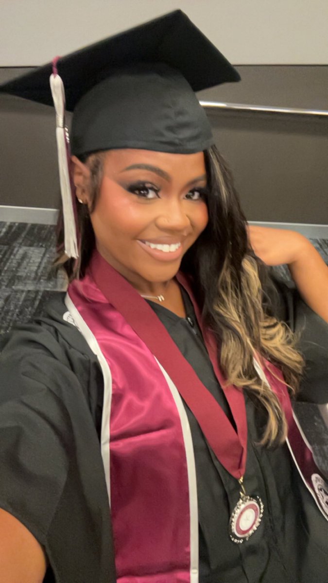 taylo7lashay's tweet photo. officially a hbcu alum https://t.co/P5VhDAXoUA