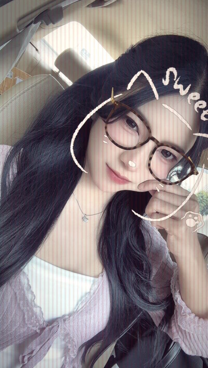ขอบคุณนะคับ เรื่องทุกอย่างเบาลงได้เพราะมีแฟนคลับที่น่ารักอยู่ข้างๆหนูจริงๆ รักนะ.🥹💜