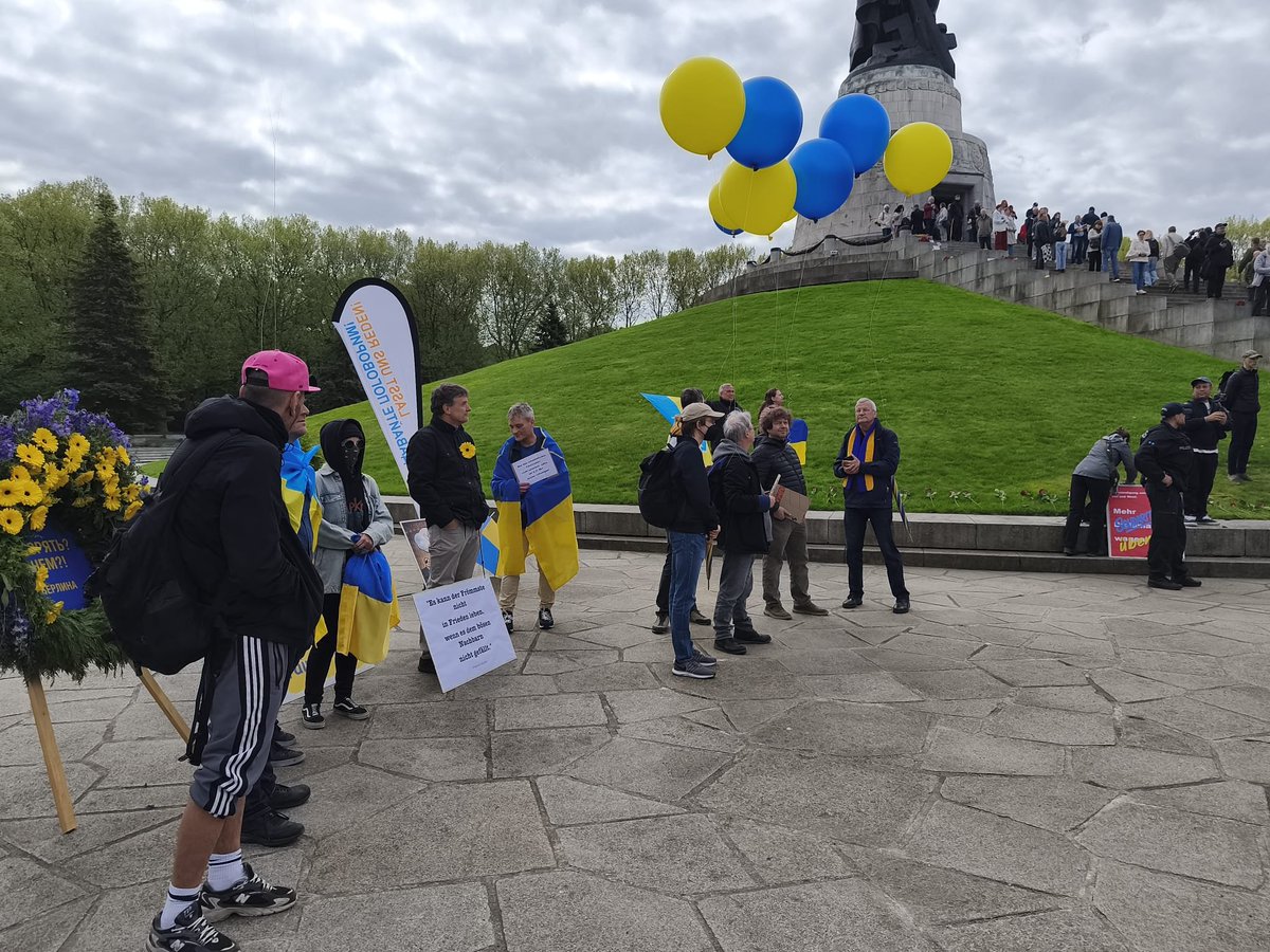 💙💛 Regina Laska tweet media