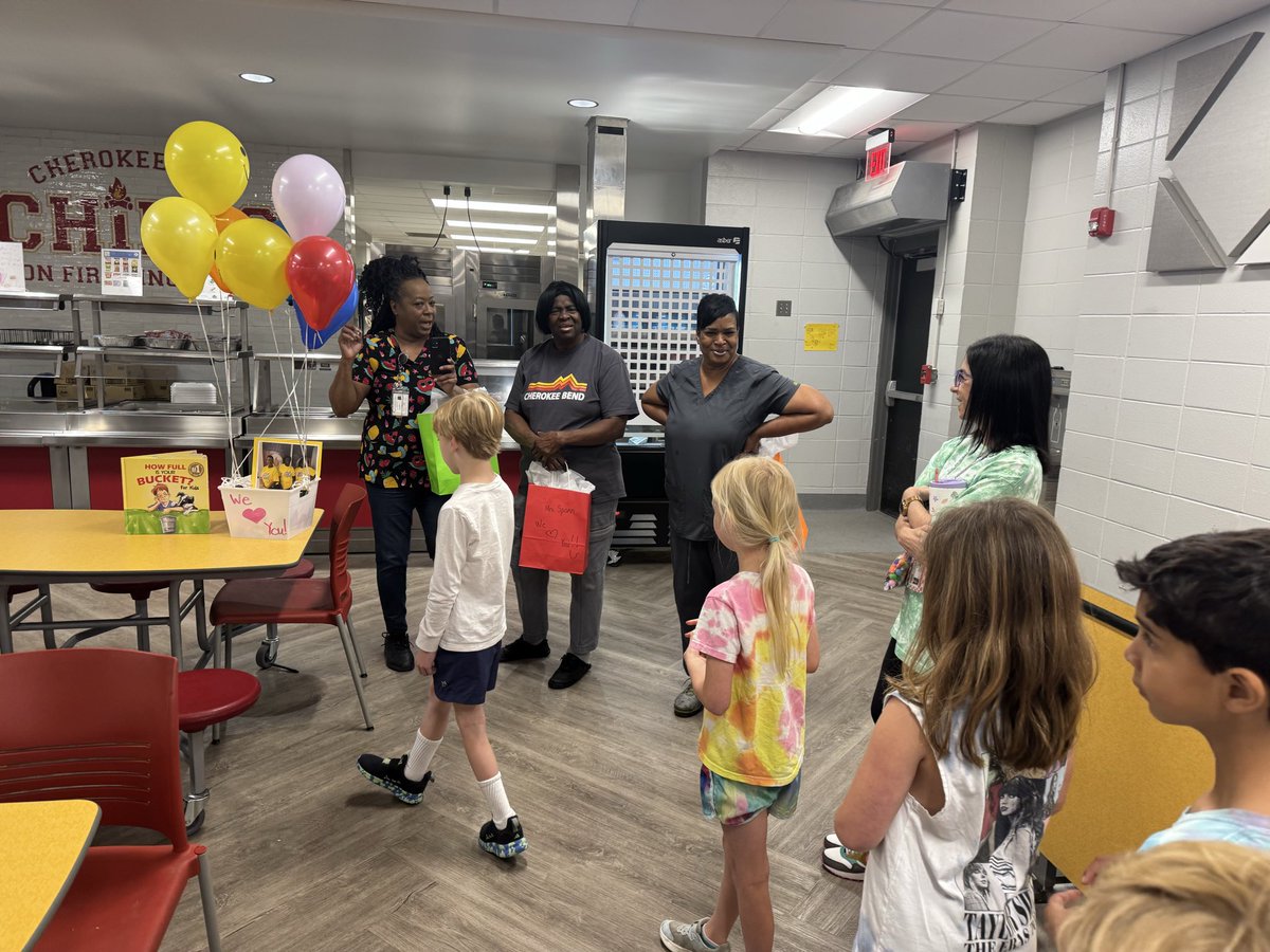 MBS_CNP's tweet photo. The fabulous lunch ladies @cherokeebend were showered with gifts &amp; gratitude for #SchoolLunchHeroDay ♥️💛 These ladies are on fire 🔥 for serving their little chiefs! #TeamCNP https://t.co/jhCsv7j6d8