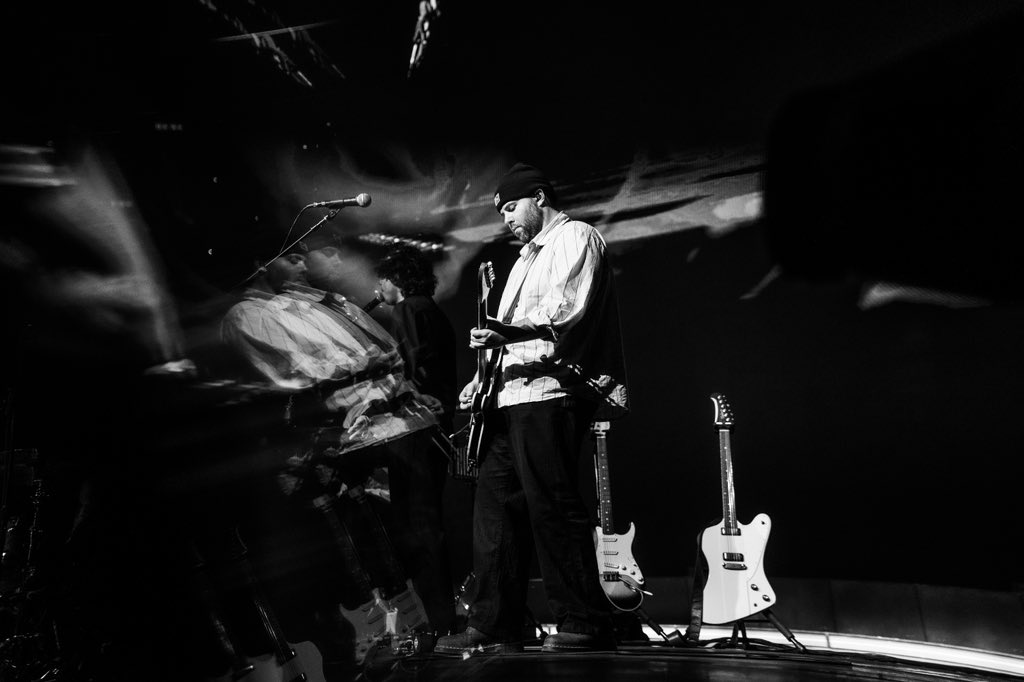 The Neighbourhood tweet media