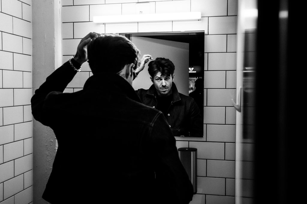 The Neighbourhood tweet media