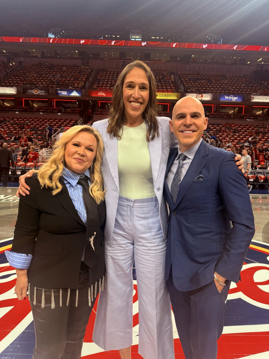 Holly Rowe tweet media