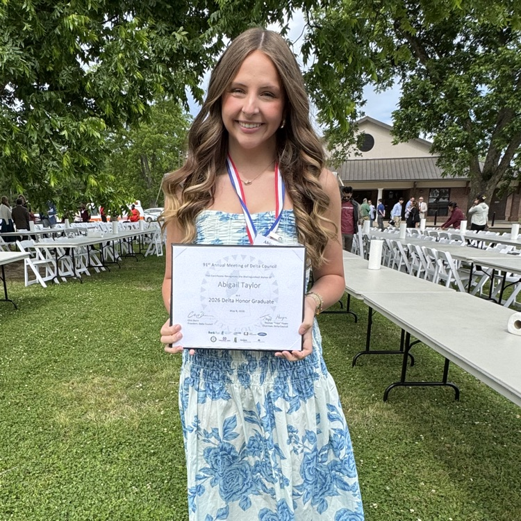 SenatobiaHS's tweet photo. 🎓Abigail Taylor got the chance to represent Senatobia High School at the Delta Honors Luncheon in Stoneville at The Lawn!! Pictured with her are Dr Jerry Briggs, President of Miss. Valley State University &amp; Lt. Governor Delbert Hosemann!! Congratulations!! #tobiePRIDE #GOW26 https://t.co/rDilNOBftw