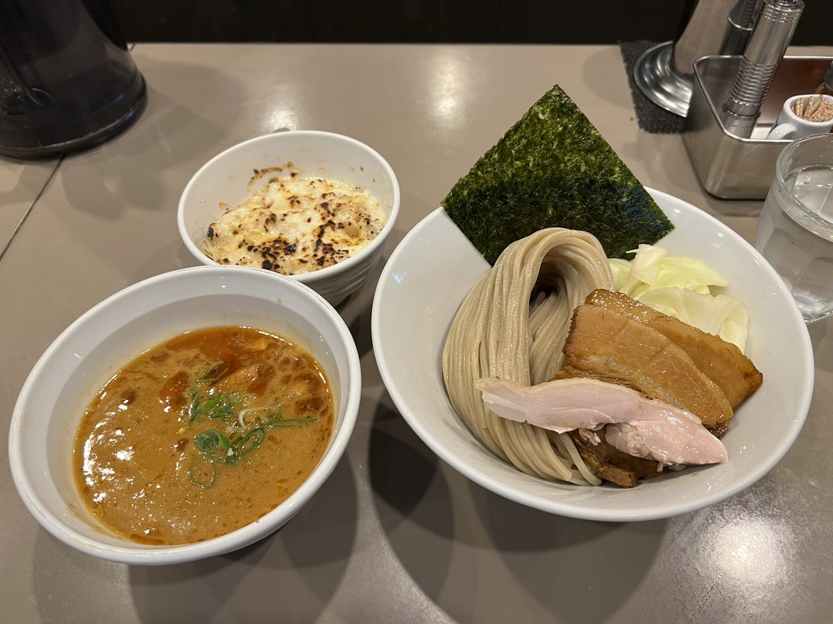 ねれとゃん tweet media