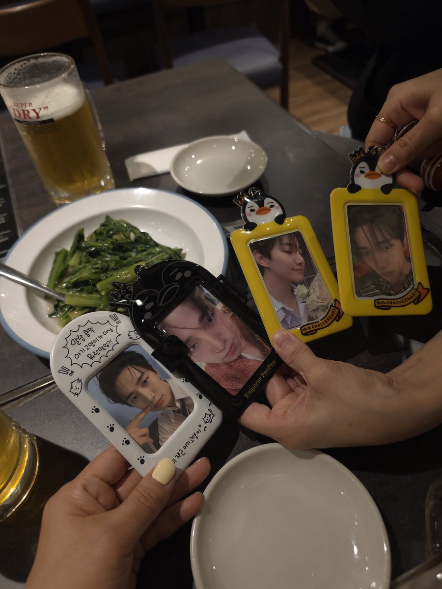 My_Love_le2jh's tweet photo. 오랜만에 동생들 만나서 너모 즐거웠어!!
혼자와서 삼김이나 먹어야 하나~~했는데..
@pica_125 @itsunny0125
내일..아니 오늘은 더 신나게 즐기쟈~~💛
#2PM #2pm_the_return #the_return_tokyodome #LEEJUNHO #李俊吴 #令豆 #UNHO #ジュノ https://t.co/TOfLHH6MhR