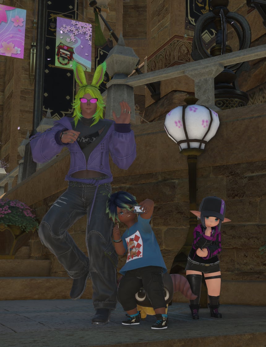 CypherVGC's tweet photo. @itsmingway I really like your chibi art! Here's some screenshots of my WoL having fun with celebrities! https://t.co/gUyp3nND1k
