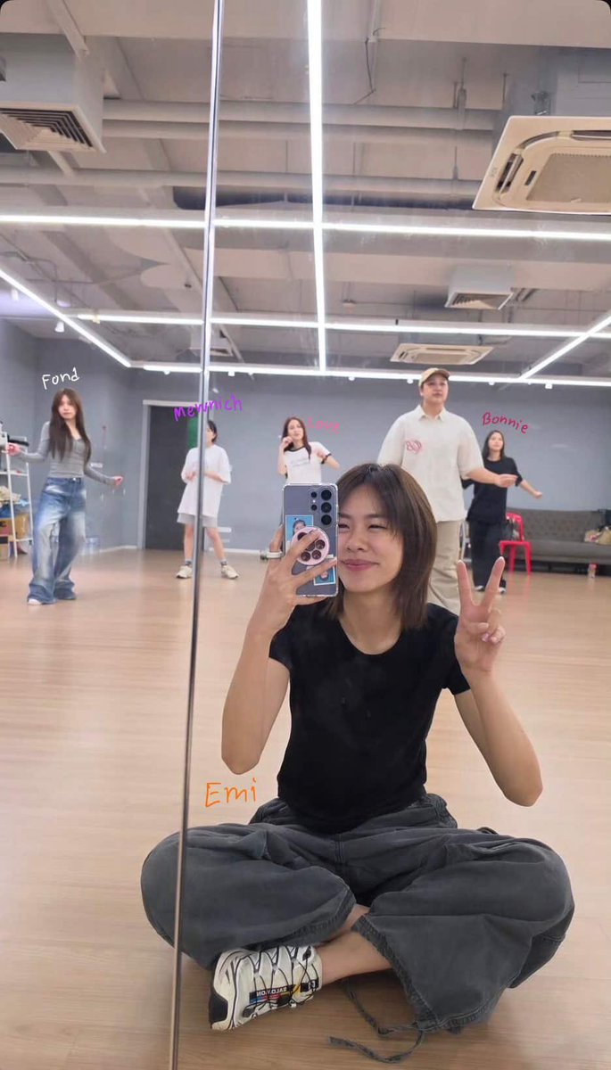 SUPGIRLS tweet media