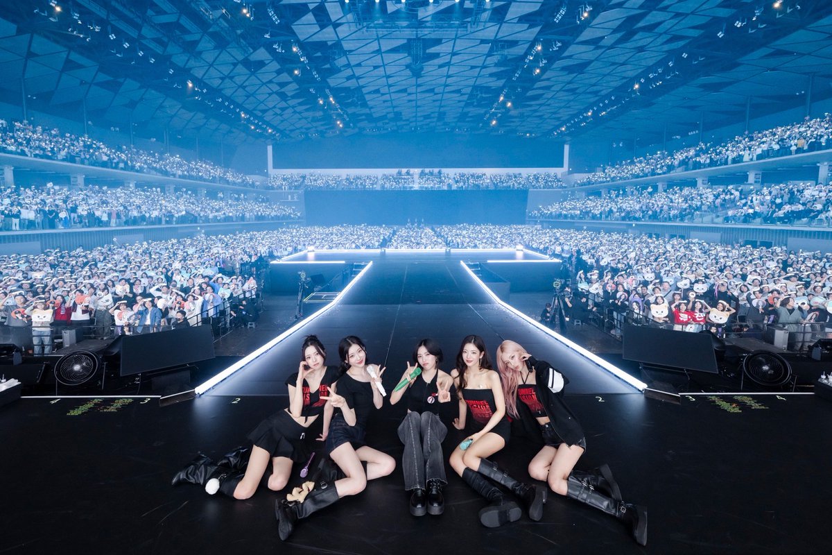 mntax1's tweet photo. ITZYライブ参戦　とても素晴らしかった😊　イェジさんは怪我の影響を感じさせないパフォーマンス　ご本人は満足できないようですが無理しないでください　　#ITZY  #ITZY  #ITZY_TUNNELVISION
#ITZY_WORLD_TOUR #ITZY_TNVS_DAY1 https://t.co/yrQkDDF0W0
