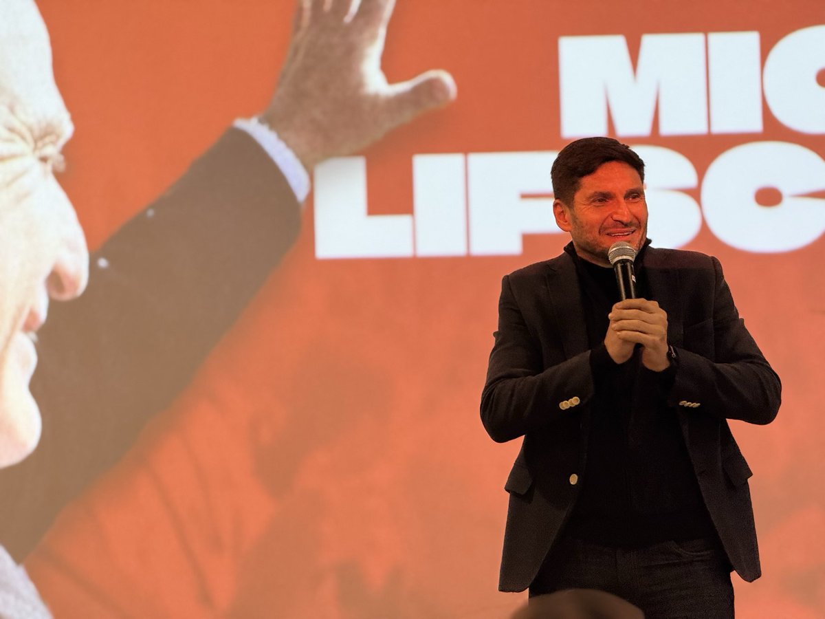figueroamatias_'s tweet photo. A 5 años de su partida, recordamos a #MiguelLifschitz en un homenaje realizado en el Polo Tecnológico Rosario, un lugar que refleja una parte de su mirada de futuro: una Santa Fe vinculada al conocimiento, la innovación y el desarrollo.

Quienes tuvimos la oportunidad de trabajar con él aprendimos una manera de hacer política: con diálogo, gestión, equipos y muchísimo trabajo.

Intentamos honrar ese legado todos los días. Con las mismas ganas de transformar Rosario y Santa Fe desde la gestión y los hechos.

Porque recordar a Miguel Lifschitz es también recordar una forma de entender la política y la gestión.