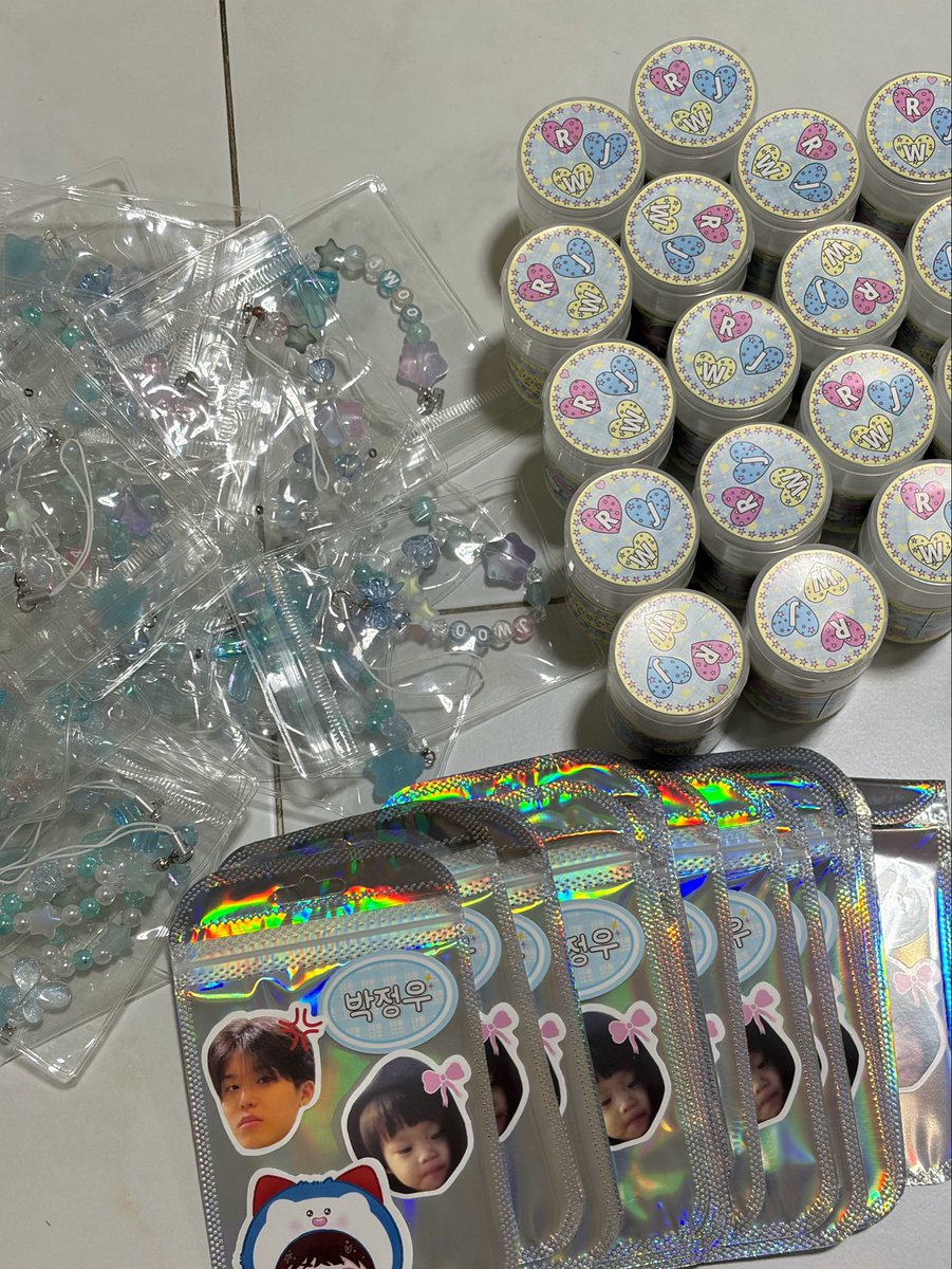 g9sannxii's tweet photo. ทุกคนมารับน้องกันน้าาา 🤲🏻🤲🏻
Keyring by #jieunireview
Printing by #ที่นี่ปริ้น https://t.co/5Qdh4ta6aO