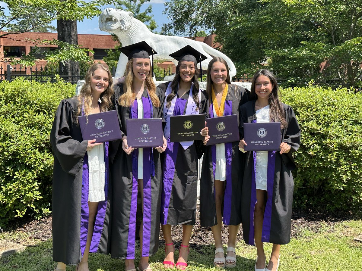 OBULadyTigers's tweet photo. Congratulations to our graduates Heidi Robinson, Abbey Harrison, Audri Winfrey, Madeleine Tipton and Samantha Watson! https://t.co/4sy8jleAC8