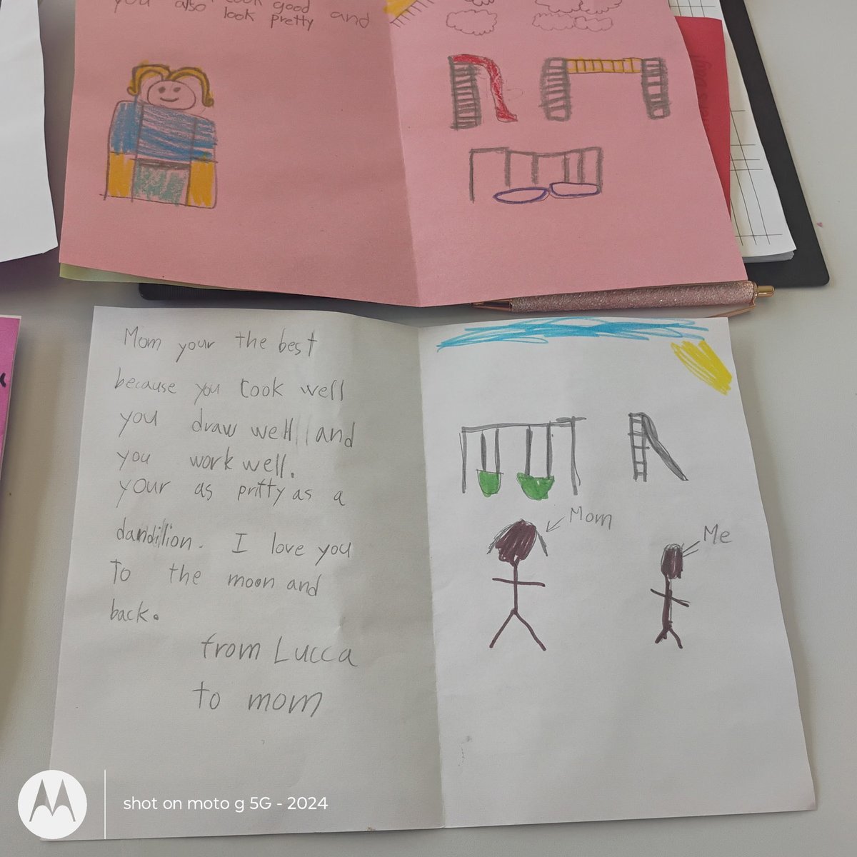 ComEdRecCenter's tweet photo. Students in our afterschool program made heartfelt Mother’s Day cards to show their appreciation for their moms 💐 https://t.co/KgVOpe00CS