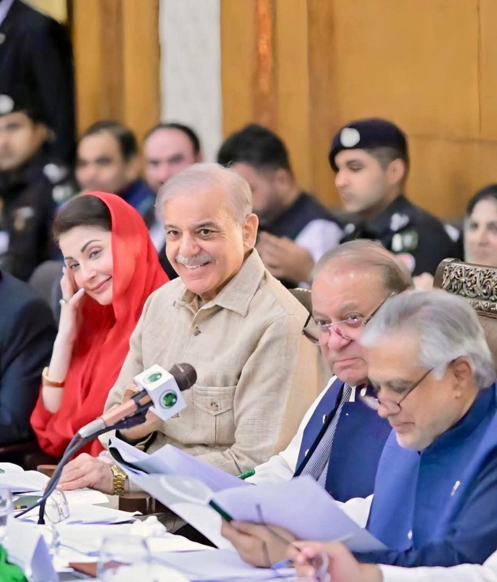 razasyed079's tweet photo. پنجاب پاکستان کو احسن طریقے سے لیڈ کر رہا ہے https://t.co/q8dtbcJUIq