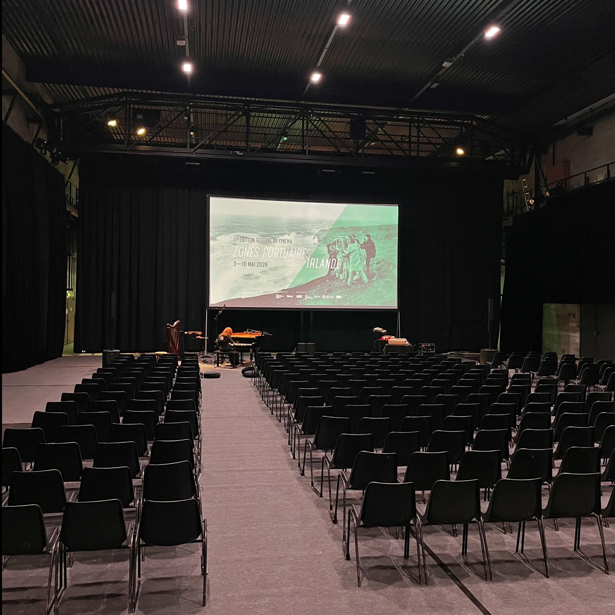 Christine_Ott_'s tweet photo. Instantanés de Saint-Nazaire, après quelques jours passés là pour le festival Zones portuaires ; on jouait ARAN pour la soirée d'ouverture du festival et le lendemain. Merci à Armelle, Pauline, Antonin, Gwen, toute l'équipe du festival et du LiFE pour leur  accueil 💚🍀 https://t.co/RexUIHimwX