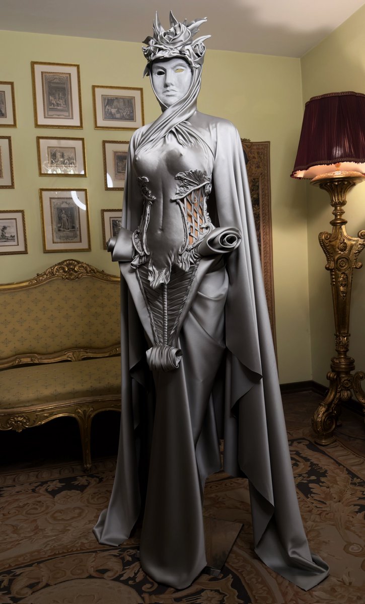 gastt_fashion's tweet photo. Dress by Halil Ülgü. https://t.co/5e9irvP4o0