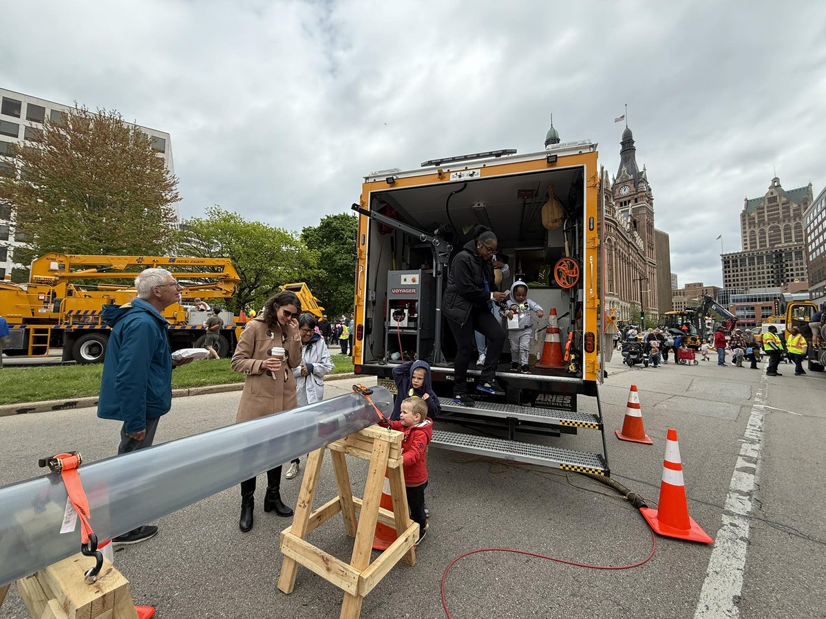 City of Milwaukee - DPW tweet media
