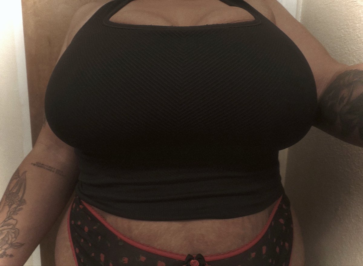 you wanted to see another one without the hoodie didn’t you?