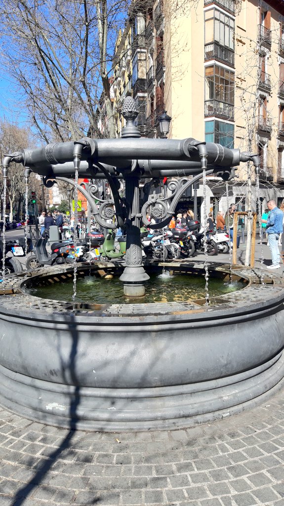 Felah1907's tweet photo. #Madrid 🇪🇦 https://t.co/J5Bn6AwtPI