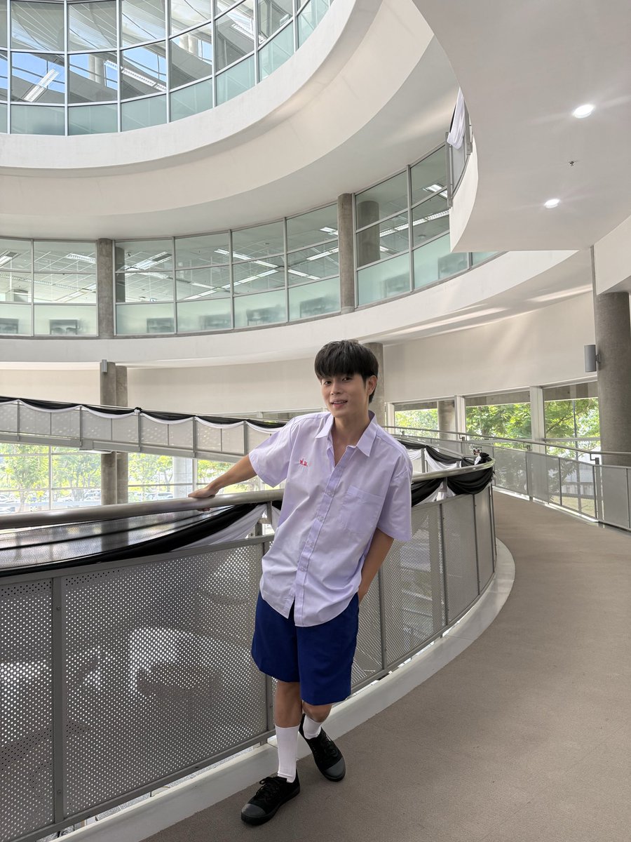 turbotbb's tweet photo. หลีดพร้อมมม แต่ไม่มีคนบังแดดแบบมู่อะดิทำไงดี 🫣 #พี่ฟากชอบเธอมู่EP1 https://t.co/DNfru2DI5W