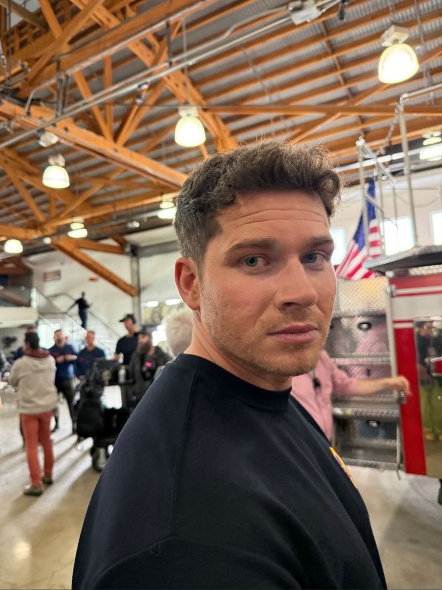 _oliverstarkk's tweet photo. #sexy
#911onABC 
#911onFOX 
#oliverstarkk https://t.co/JuTFd5SaAL