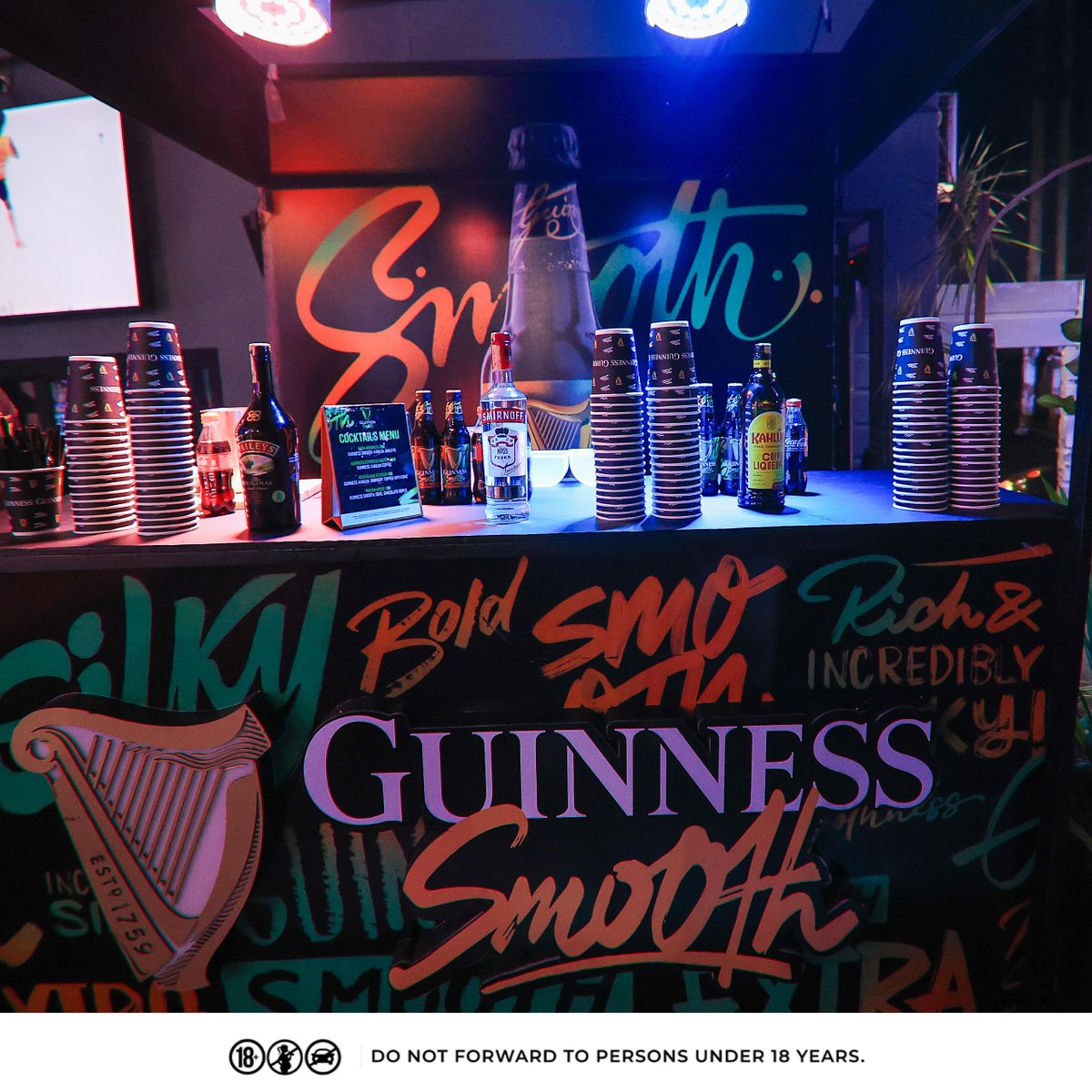 shisavillage's tweet photo. Where Guinness Smooth meets the Badest DJs!🙂↕️😌
The DJ Masterclass is happening tonight courtesy of @elixirby_el @houseofdjs
#ShisaNyamaVillage #WeMakeIt #GuinnessSmooth #dj #uganda https://t.co/Q5J4m9inKZ
