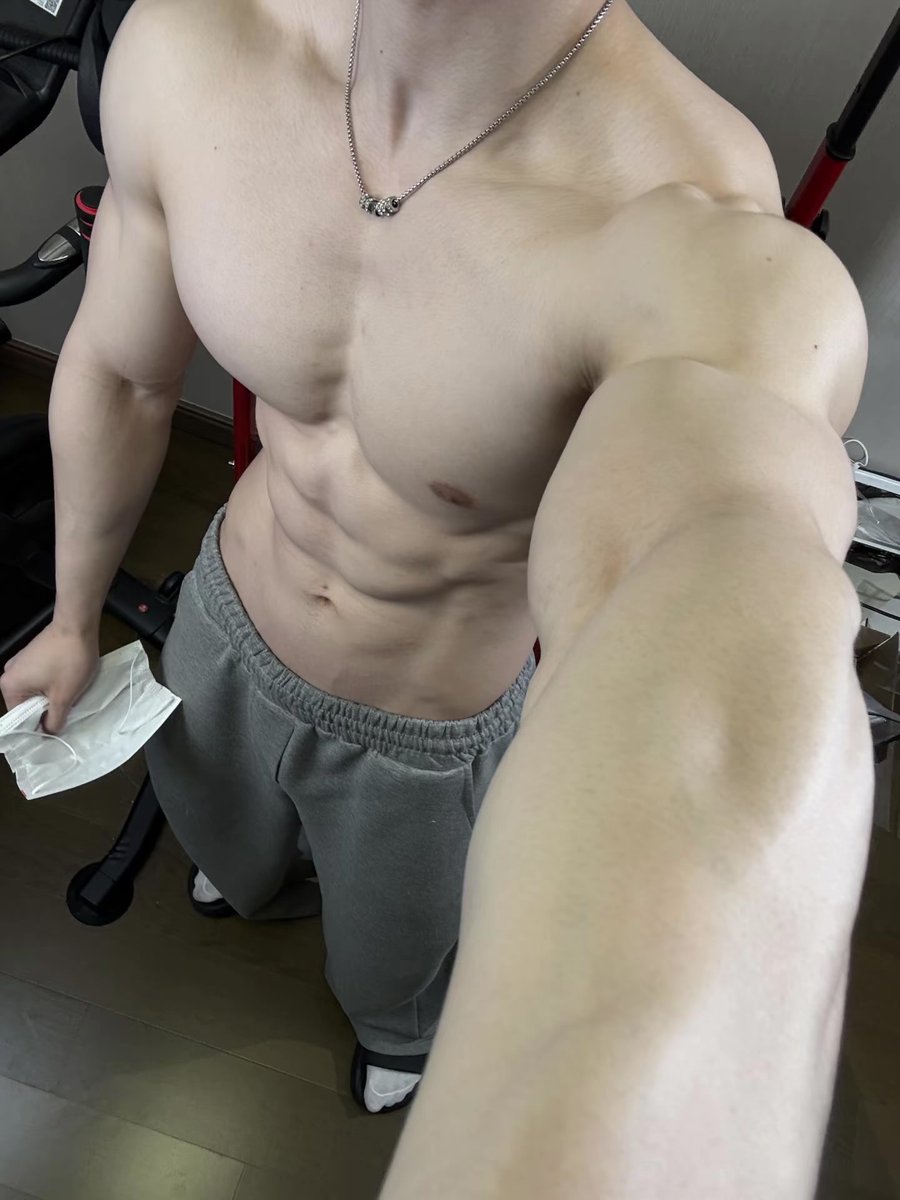吧唧吃包子 tweet media
