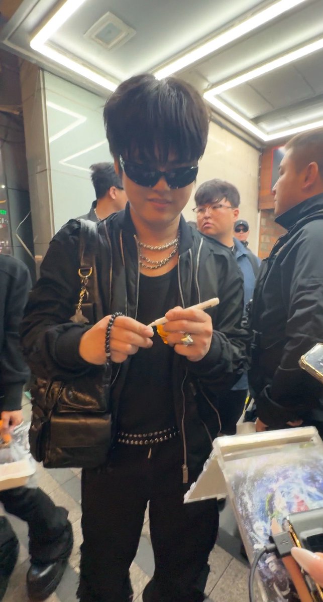 부이 tweet media