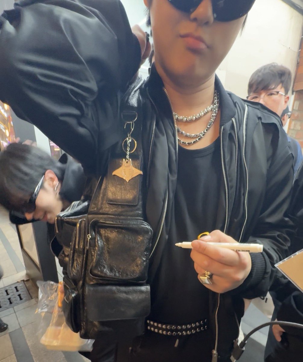 부이 tweet media