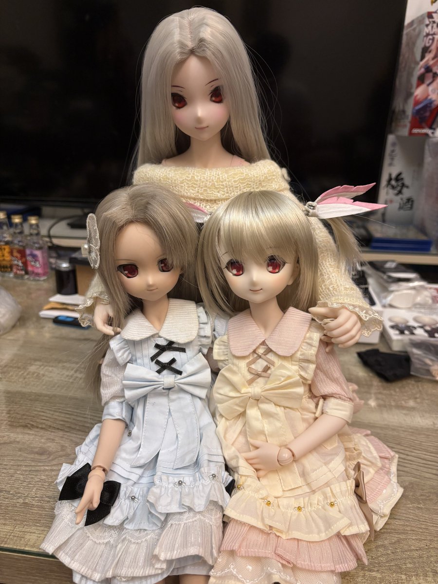 ENG_ekigenkin's tweet photo. Happy Mother's Day /母の日おめでとう

今年は、アイリママは可愛いの娘二人たちと母の日を祝いました。

#母の日　＃アイリスフィール　#イリヤスフィール　#イリヤ https://t.co/DQfcBUS4Ej