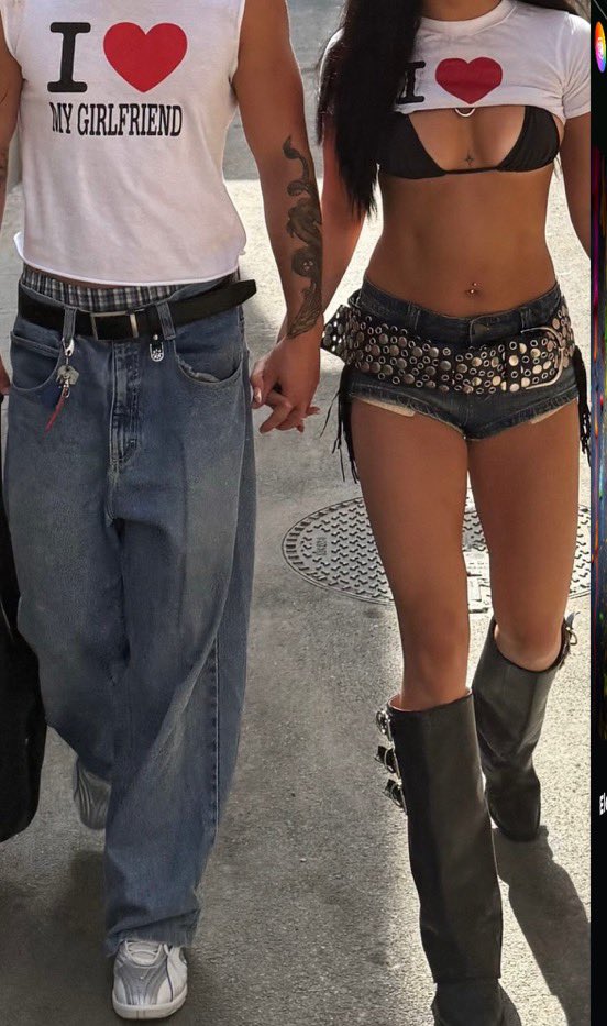 novelyra's tweet photo. sono usciti da wattpad Kiara e il suo fidanzato #amici25 https://t.co/ubcq9DCF7P