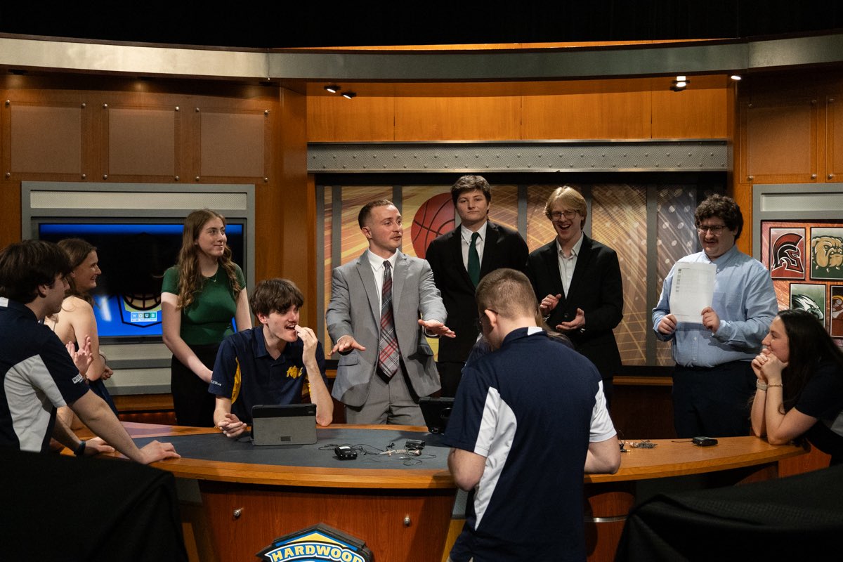 NoahCavin's tweet photo. Super excited to announce that I’ve been hired as the Supervising Producer for Season 27 of @gridironglory!

Cannot wait to bring the best of SEO football to you guys along host @HoernerJoshua and the rest of this talented crew!

104 days until kickoff. Let’s go!!

#BringGlory https://t.co/WWAyp1zMqM