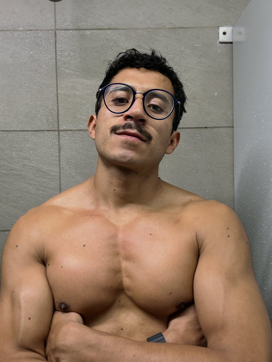 juampiolv's tweet photo. Hoy si me baño https://t.co/2d0vRph7hX