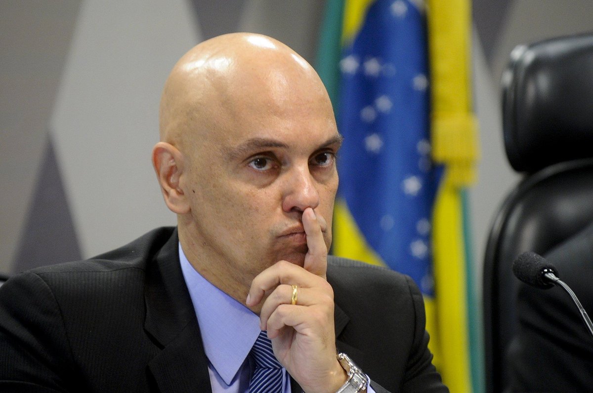 Eixo Político tweet media