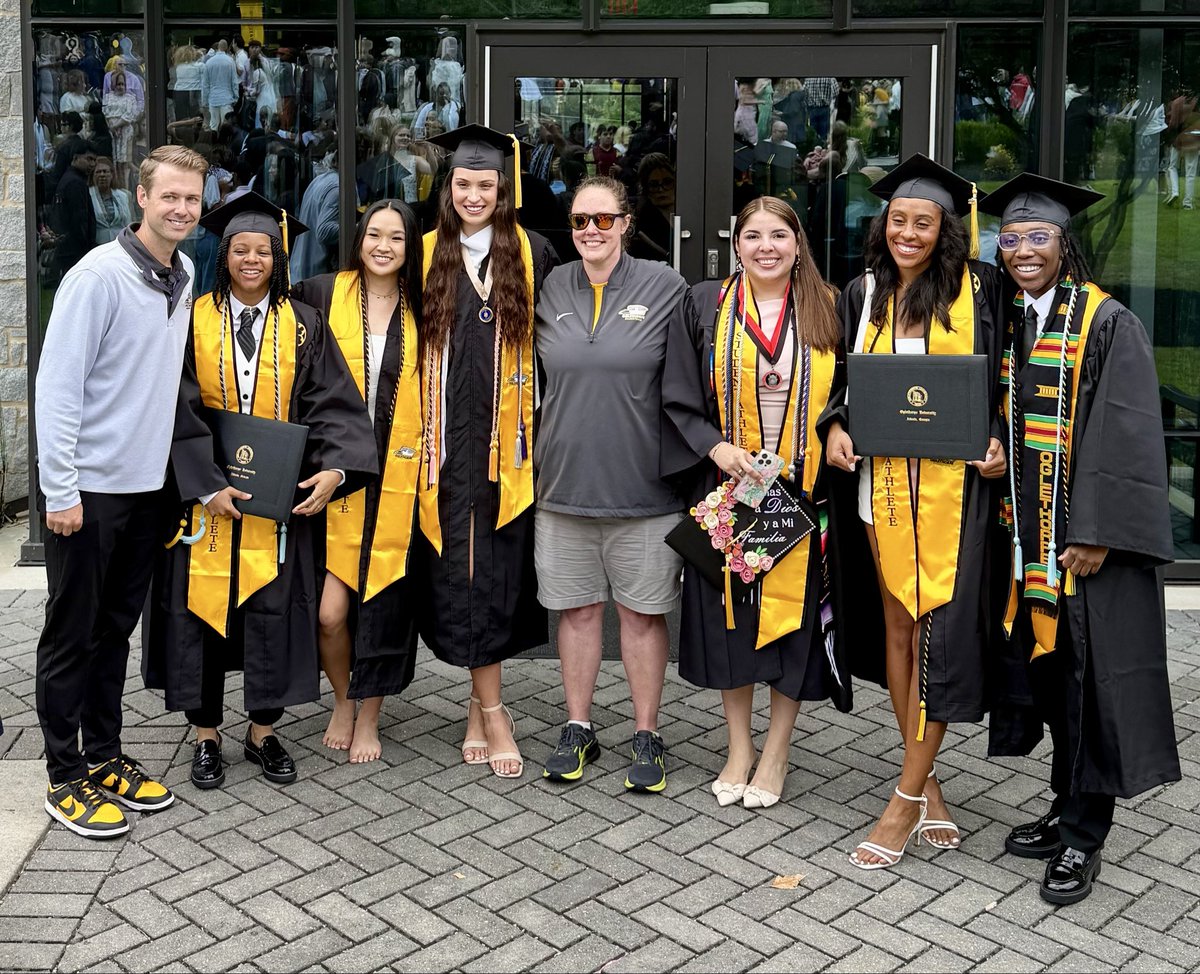 GoPetrelsWBB's tweet photo. Happy Graduation Day!! 
Great to see these seniors cross the stage today! 
#AlwaysPetrels https://t.co/qo85YSyfeQ