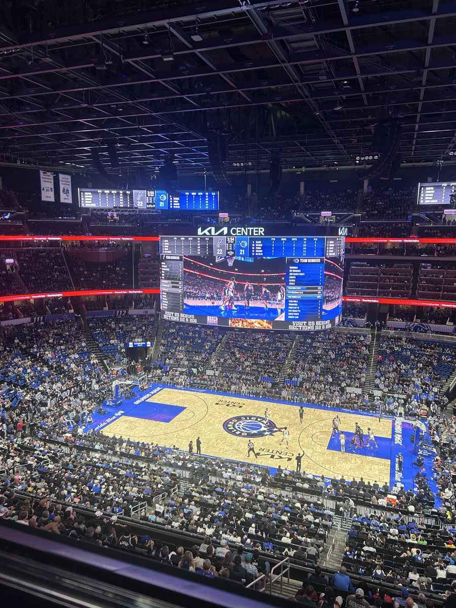 Gabyhernandez6_'s tweet photo. Anyways I went to my first basketball game with Andrea. It was so fun. ❤️we had some drinks at a truist building bar at the top jajaja the view was amazing. https://t.co/5OiuGrpHdA