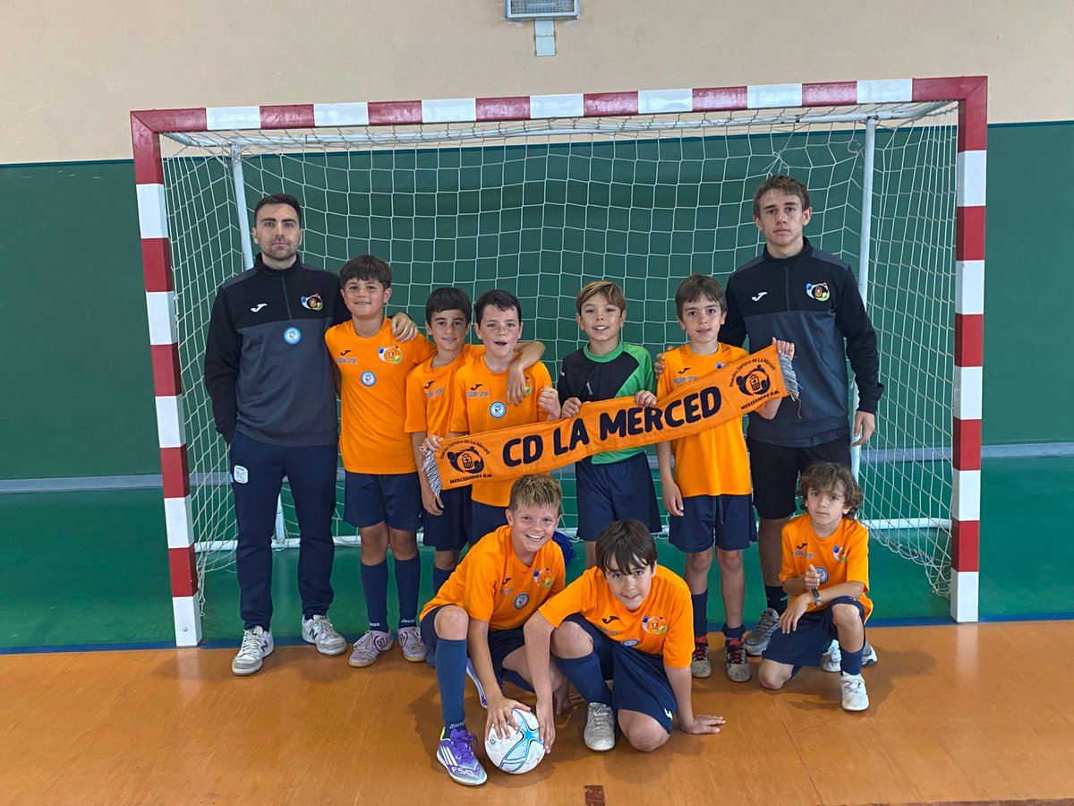 EDLaMerced's tweet photo. ⚽ Benjamín @DeportesECM

C.D. La Merced “A” 3-1 Corazonistas “A”

Gran partido del equipo, con mucha paciencia en defensa y acierto para aprovechar las ocasiones en ataque y lograr una merecida victoria.

🎯 Orduña, Mendo y Adri

🌟 MVP: Chris y Orduña https://t.co/qQoPs6MNeF