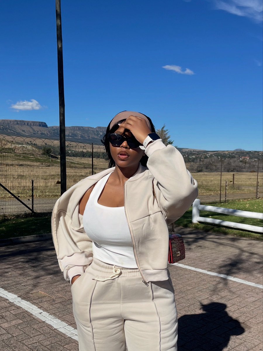 REFILWE tweet media