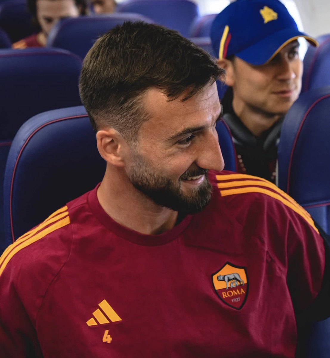 KLEVIN IN CHAMPIONS LEAGUE tweet media