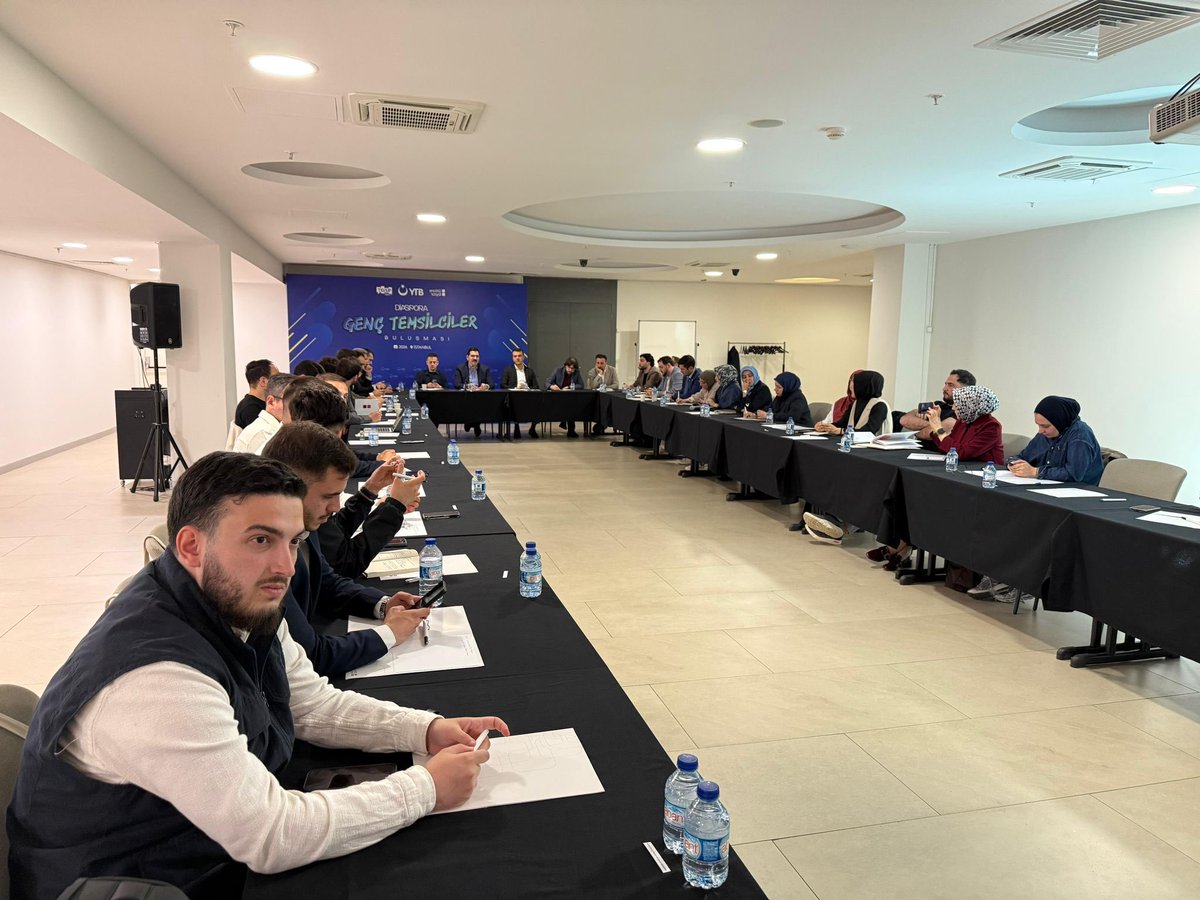 tgsptr's tweet photo. Başkan Vekilimiz M. Kürşat Karaca ve Yönetim Kurulu heyetimiz, Enstitü Sosyal ev sahipliği ve YTB iş birliğiyle düzenlenen “Diaspora Genç Temsilciler Buluşması” programına katılım sağladı.

Yurtdışında yaşayan genç sivil toplum temsilcilerinin bir araya geldiği programda; gençlik çalışmaları, uluslararası iş birlikleri, kapasite gelişimi ve diaspora gençlerinin Türkiye ile bağlarının güçlendirilmesine yönelik verimli istişarelerde bulunuldu.

Gençliğin enerjisiyle, sınırları aşan güçlü bir sivil toplum vizyonu için çalışmaya devam ediyoruz. 🇹🇷