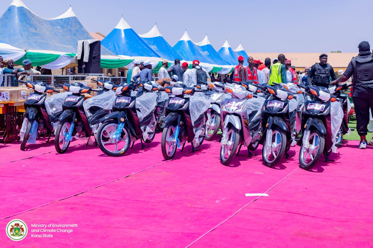 DahirMHashim's tweet photo. Today, under the inspiration and visionary leadership of His Excellency, Governor Abba K. Yusuf, I carried out an empowerment program for the youth and women of Dala, where 1001 people benefitted from items including sewing machines, motorcycles, pasta machines, and grinding machines—alongside cash grants to provide beneficiaries with the essential tools and capital needed to establish sustainable businesses.

By prioritizing economic independence—with women making up 68% of today’s beneficiaries—we are creating viable pathways for our youth to thrive and abstain from social vices. This initiative reflects the unwavering commitment of this administration to grassroots development and our mission to build a productive, self-sufficient Kano where every citizen has the opportunity to thrive.