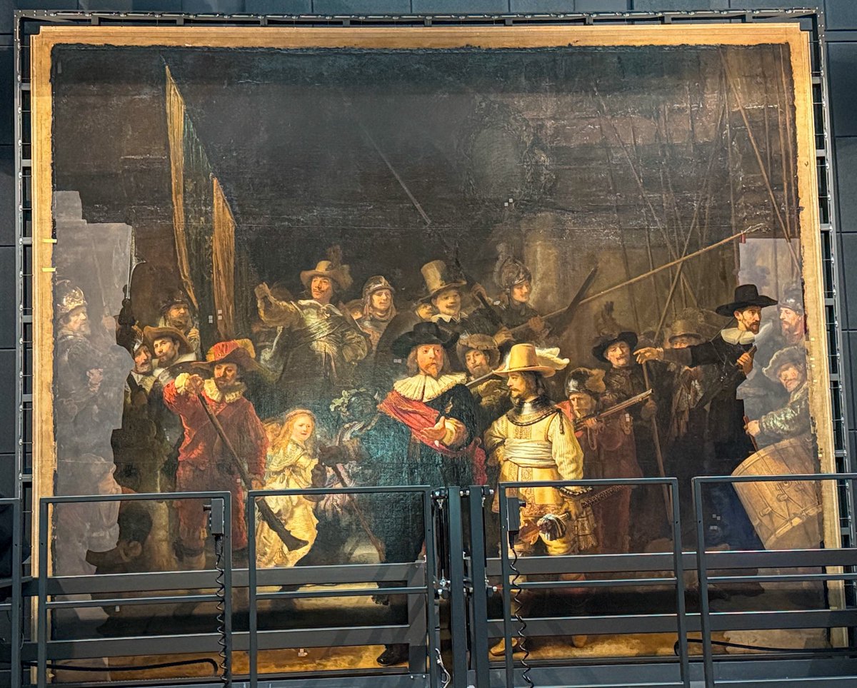 steveinarabia's tweet photo. #Rembrandt’s ‘The Night Watch’ is a group portrait of members of the Amsterdam’s Civic Guard. Here, #Rijksmuseum Conservators are meticulously removing old layers of varnish and later overpainting, exposing eventful history. https://t.co/b2PJNzaeAS